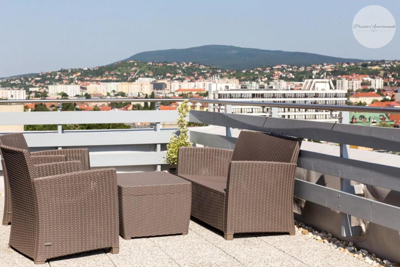 Sky Panorama Apartman Pécs Extérieur photo